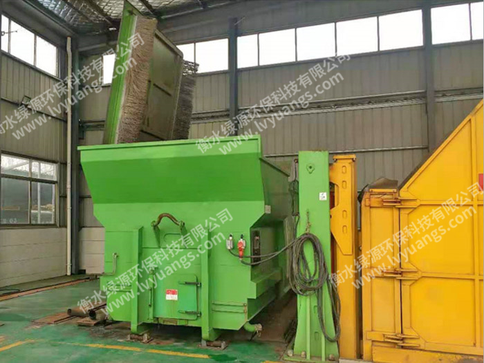 LYF型分體提料式垃圾壓縮機(jī)